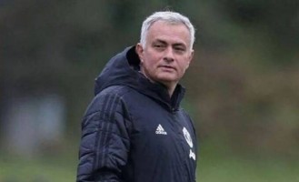 1亿转会费砸来，穆帅真能让本菲卡逆天改命？