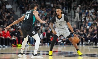 阿夫迪亚29+11+10杨瀚森2分2板 开拓者险胜马刺