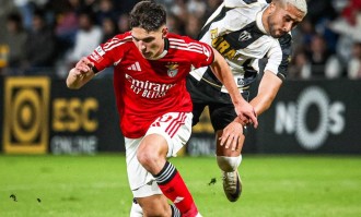 穆里尼奥葡超14场不败！本菲卡读秒2-1绝杀，狂人再现神换人，冲击三冠王