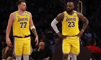 欧冠与联赛双线开云作战，球队取舍更加清晰