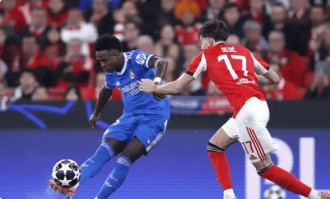 维尼修斯世界波绝杀！皇马残阵复仇本菲卡，穆帅染红埋雷