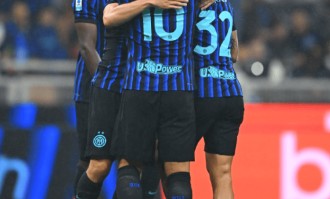 意甲爆冷！国际米兰4比1克雷雷莫纳，博尼一球三助荣膺最佳球员